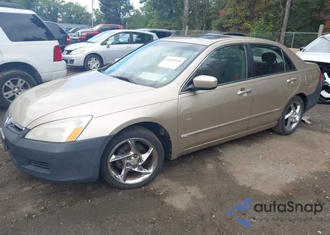 2006 Honda Accord 3.0 Ex z USA, uszkodzony, nr VIN 1HGCM66846A013923